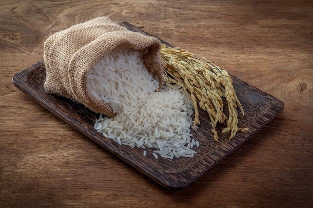 نکات نگهداری برنج دودی ایرانی  در خانه